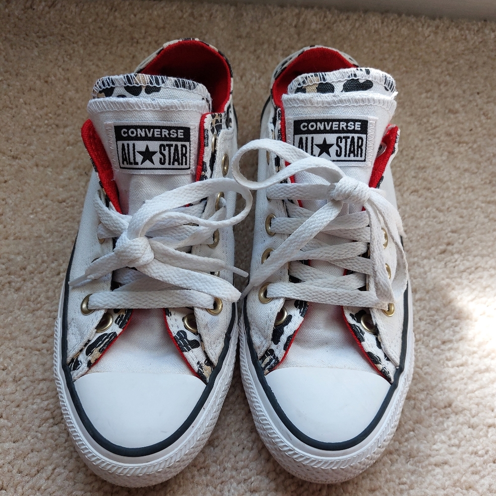 Women's Chuck Taylor Cheetah Trim Converse sneakers  size 7